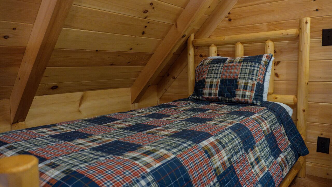Photo of Bedroom in Byrdstown