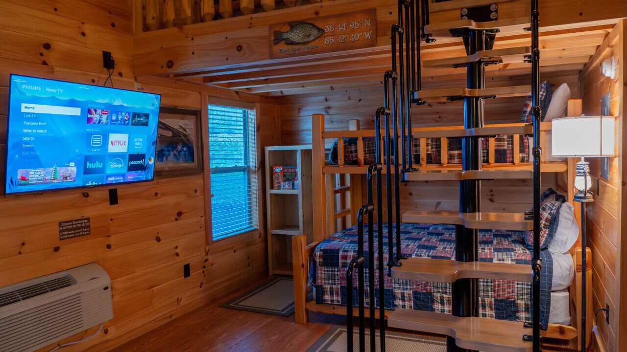 Photo of Bedroom in Byrdstown