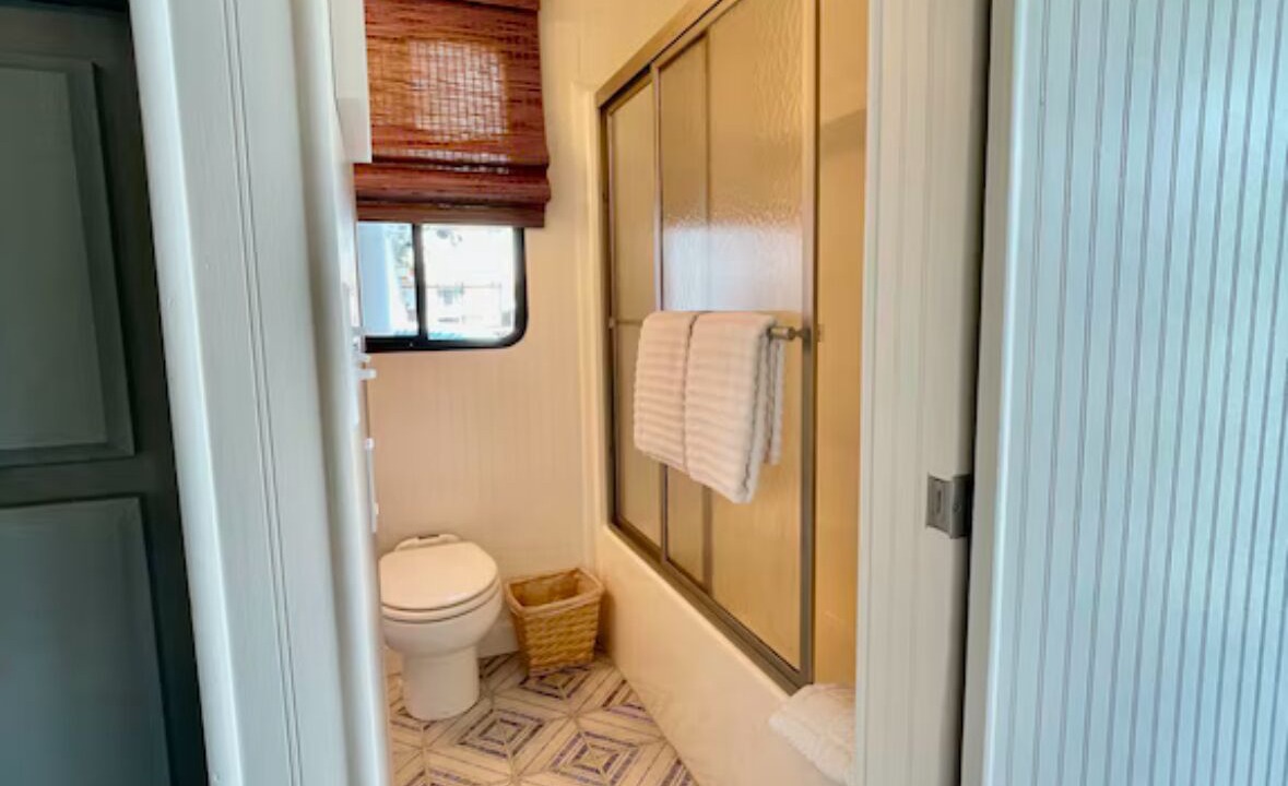Photo of Bathroom in Downtown Knoxville