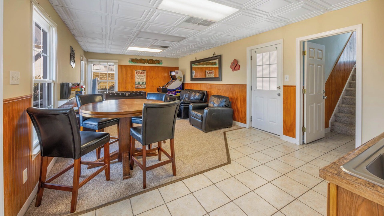Photo of Bedroom in Waves