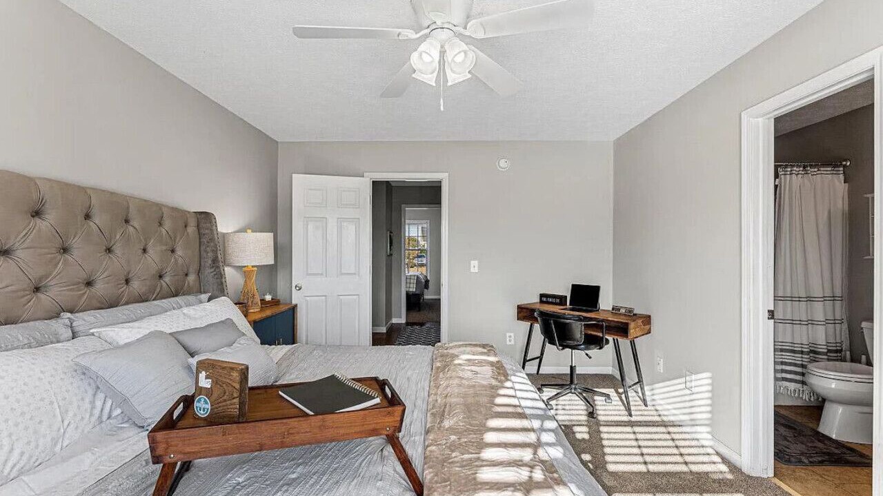 Photo of Bedroom in Murraysville