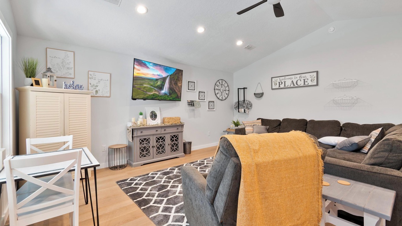 Photo of Livingroom in Sloans Valley