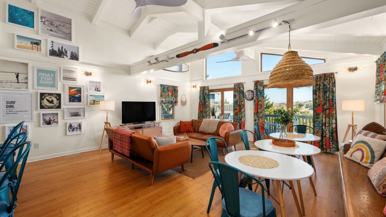 Photo of Livingroom in Avon