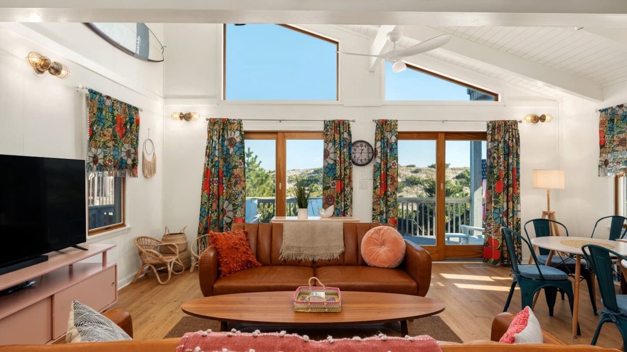 Photo of Livingroom in Avon