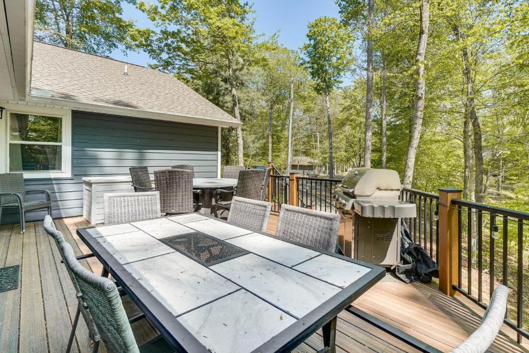 Photo of Patio Balcony in Byrdstown