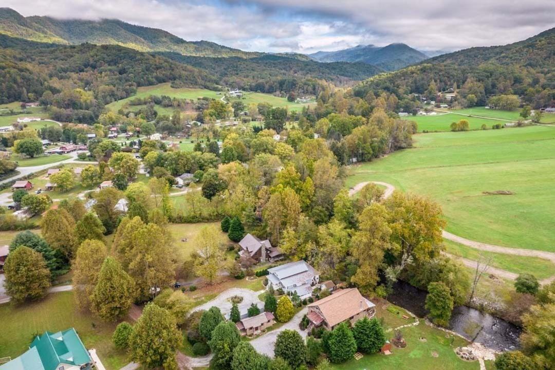 Photo of Others in Bryson City