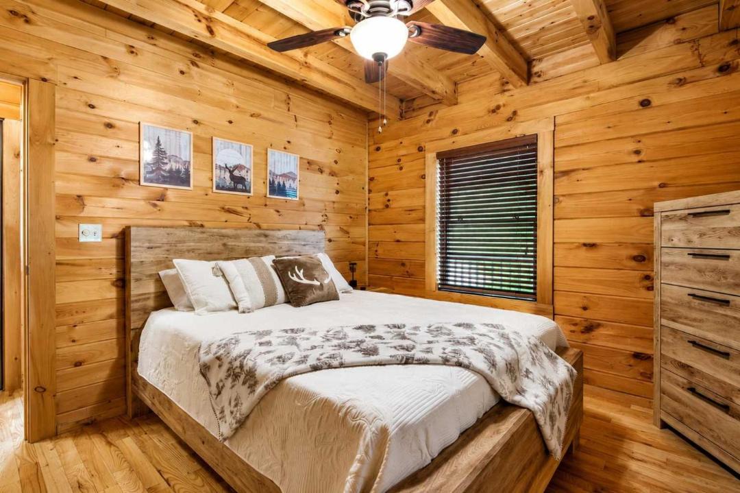 Photo of Bedroom in Leitchfield