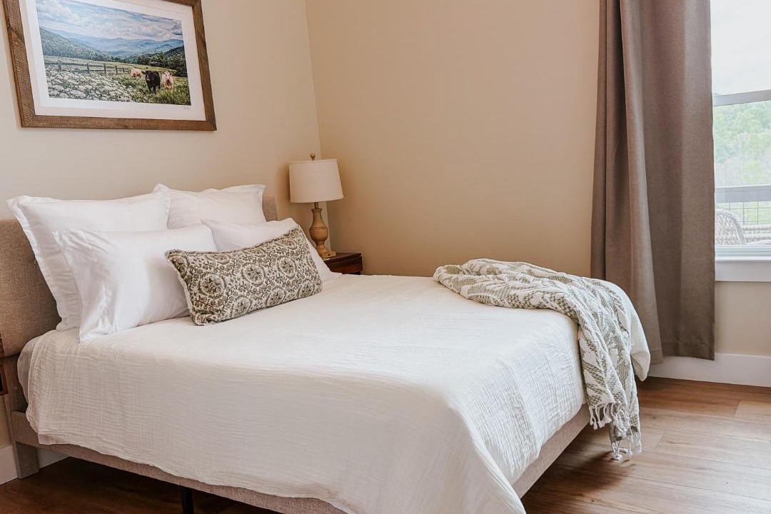 Photo of Bedroom in Court House