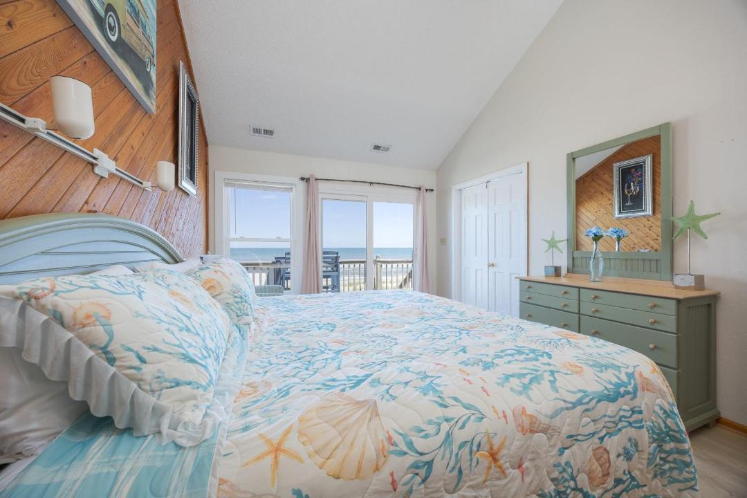 Photo of Bedroom in Avon