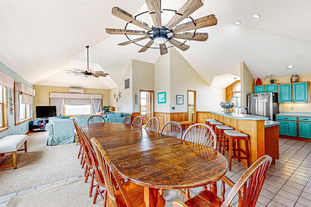 Photo of Kitchen in Waves