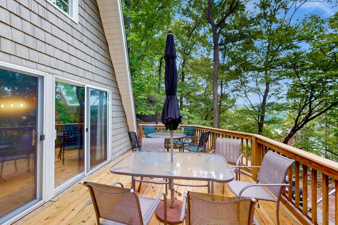 Photo of Patio Balcony in Flat Hollow Marina