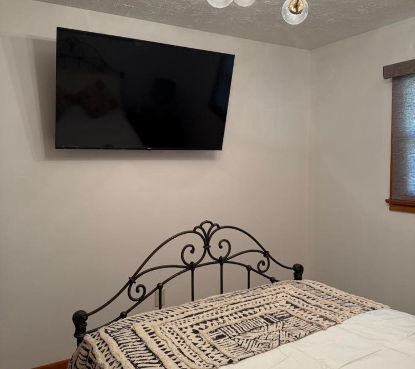 Photo of Bedroom in Lindseyville