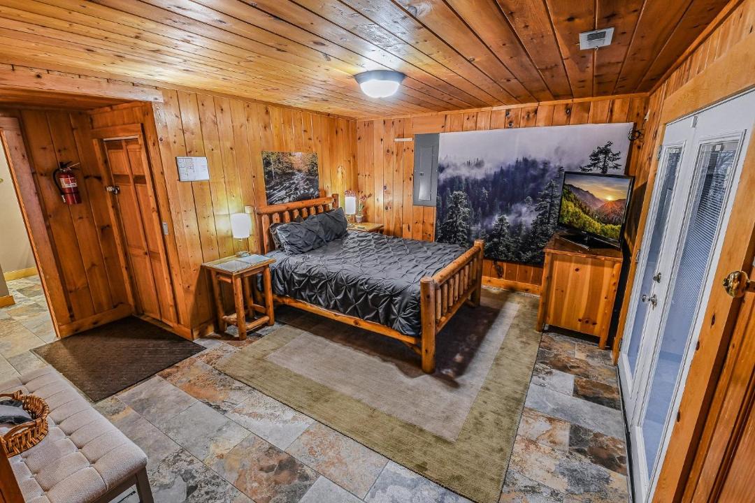 Photo of Others in Smoky Mountains