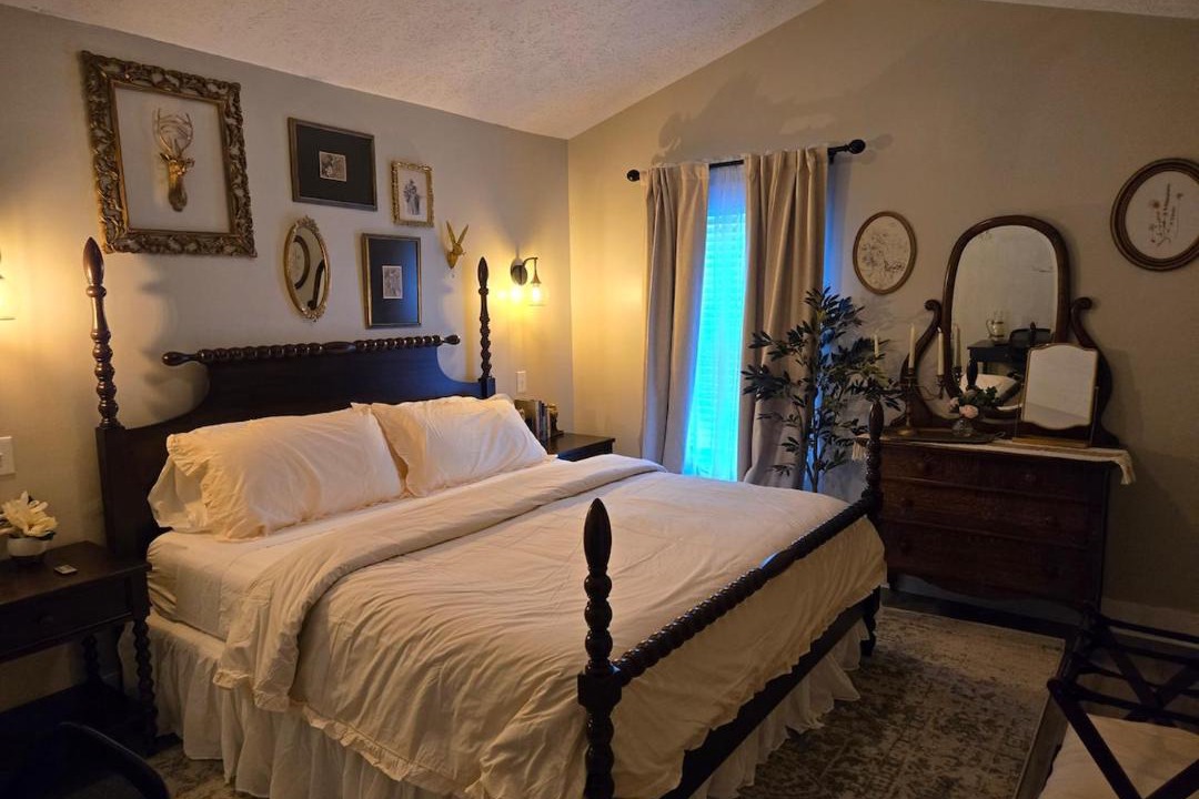 Photo of Bedroom in Murraysville