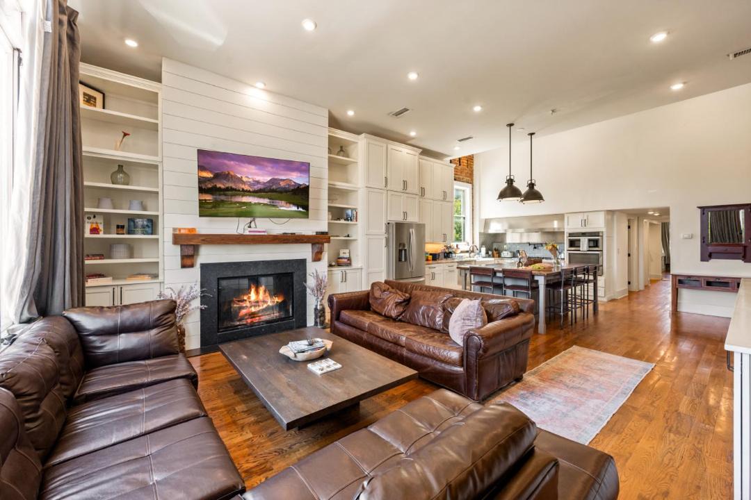 Photo of Livingroom in Downtown Knoxville