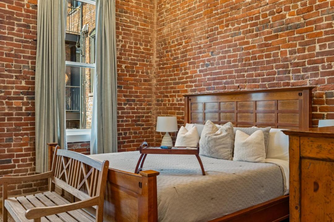 Photo of Bedroom in Downtown Knoxville