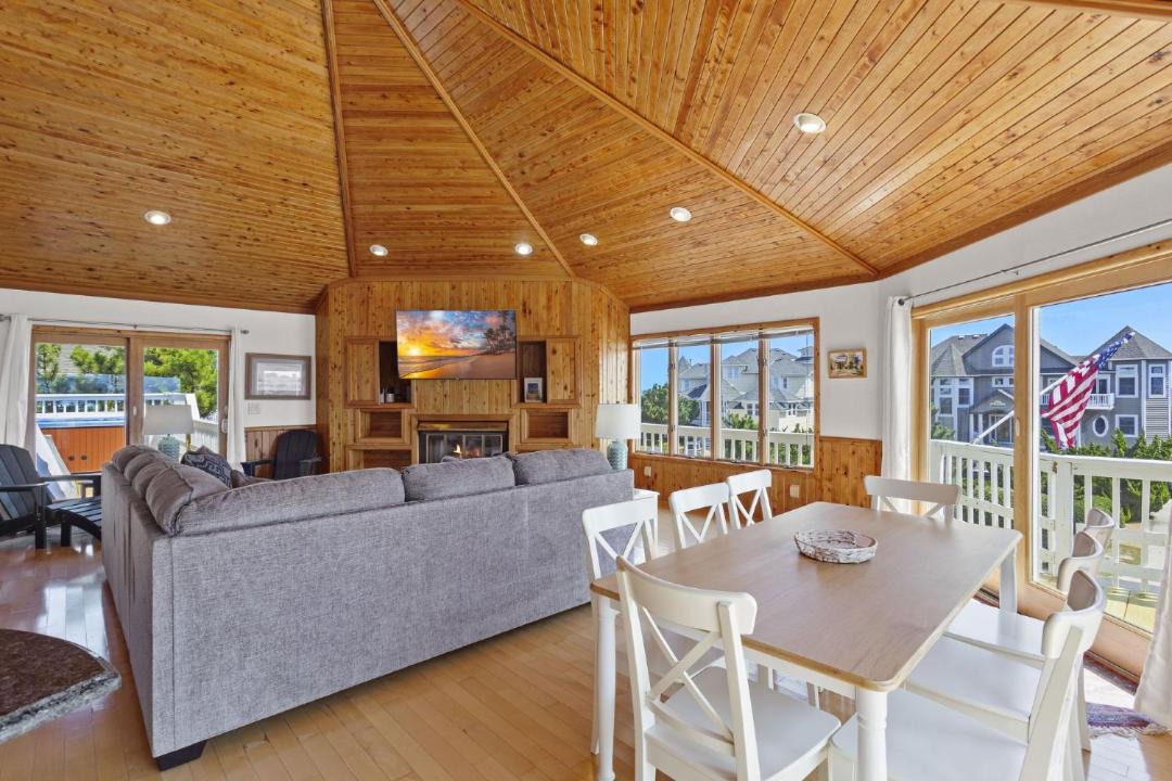 Photo of Others in Whalehead Beach