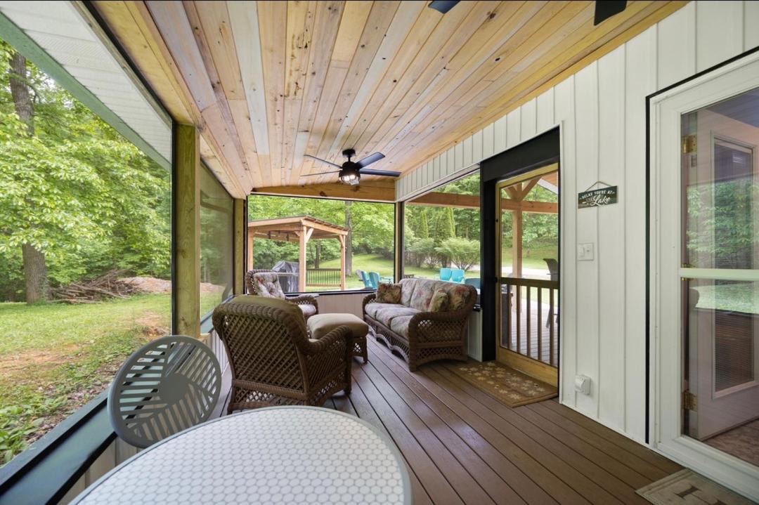 Photo of Patio Balcony in Sloans Valley