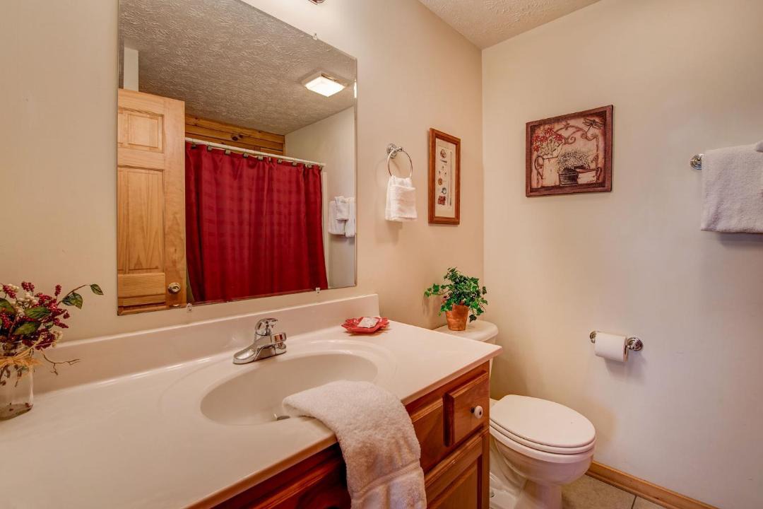Photo of Bathroom in Black Bear Falls