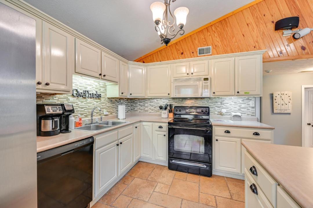 Photo of Kitchen in Leitchfield