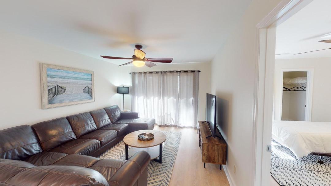 Photo of Livingroom in Pawleys Island