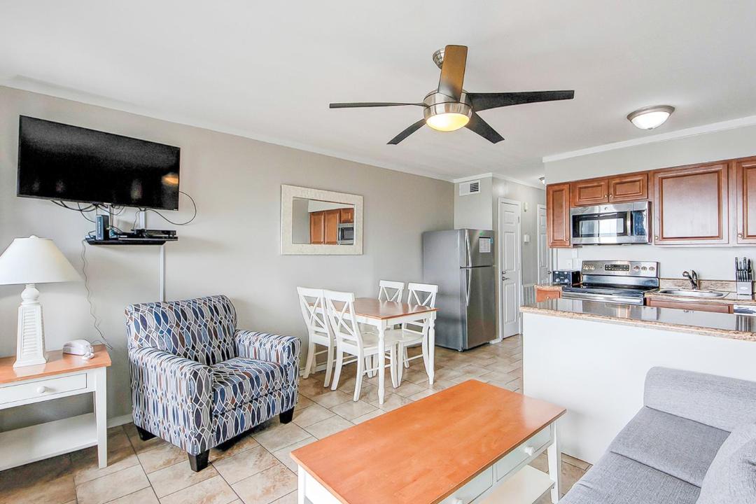Photo of Livingroom in Myrtle Beach