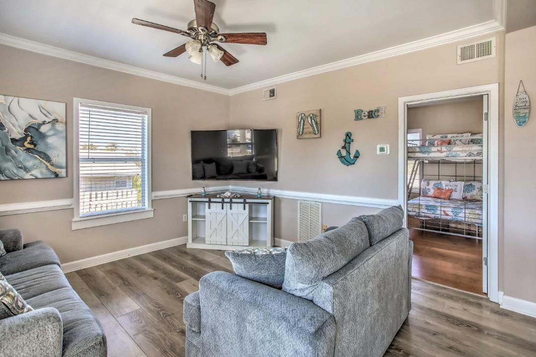 Photo of Livingroom in North Myrtle Beach