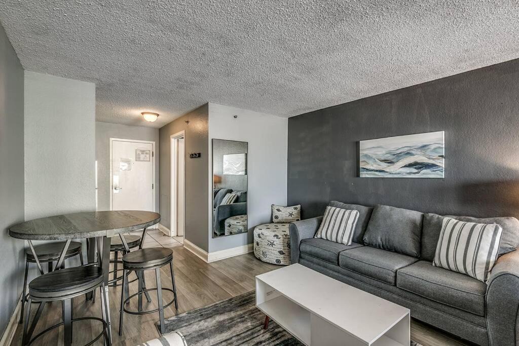 Photo of Livingroom in Myrtle Beach