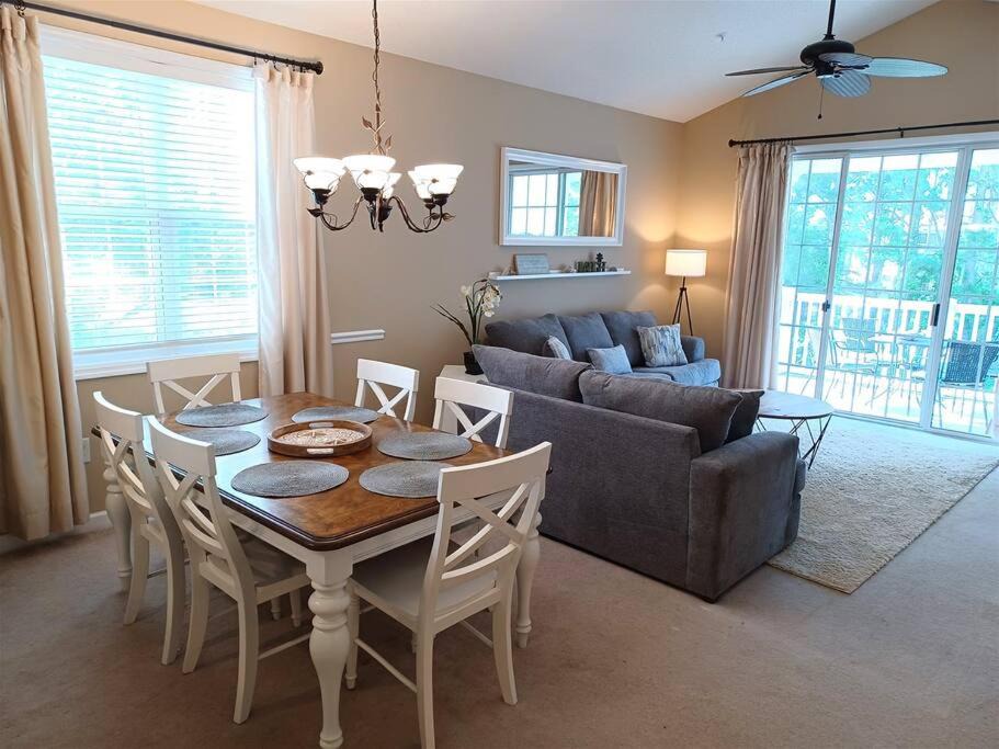 Photo of Livingroom in North Myrtle Beach