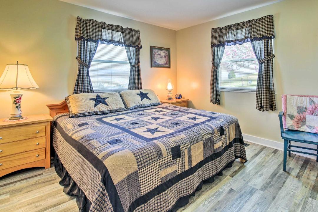 Photo of Bedroom in La Follette