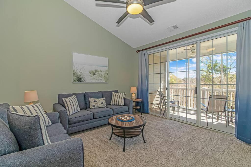 Photo of Livingroom in North Myrtle Beach