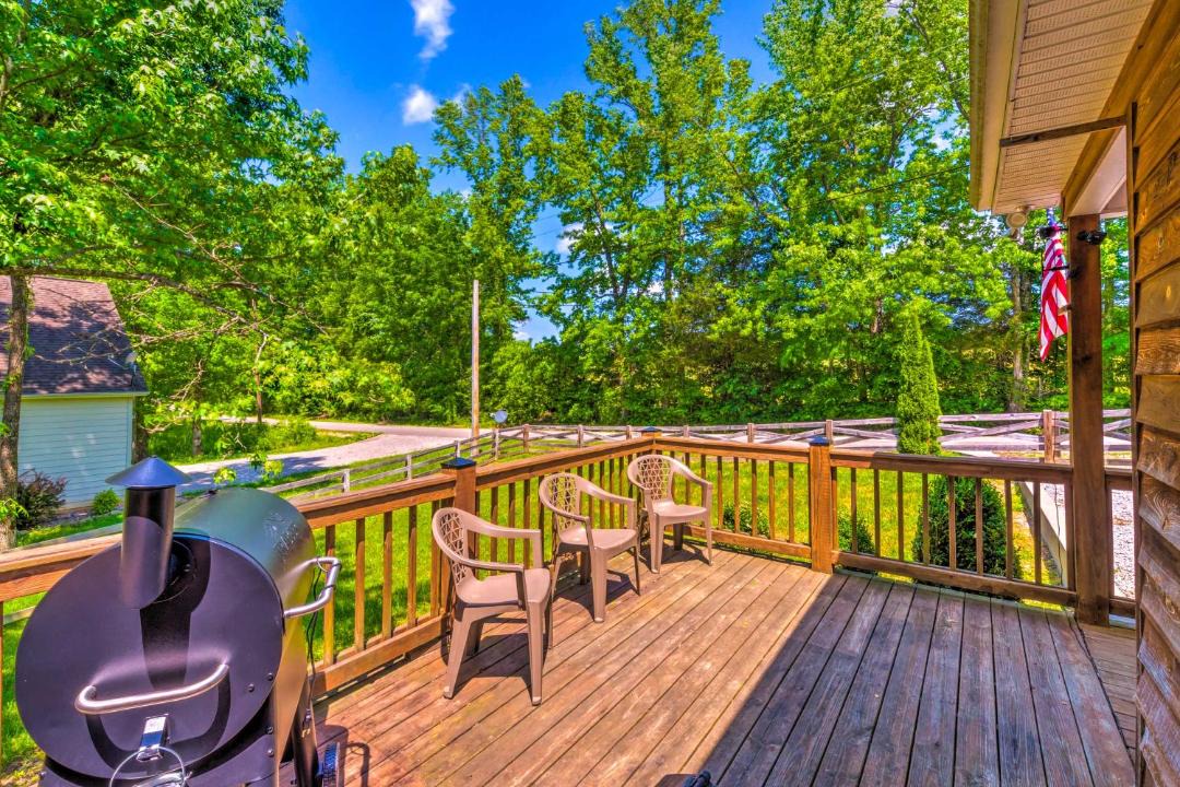Photo of Patio Balcony in Byrdstown