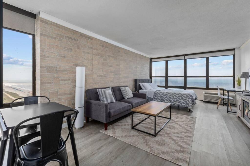Photo of Livingroom in Myrtle Beach