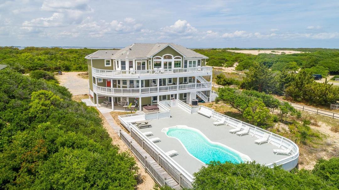 Photo of Others in Whalehead Beach