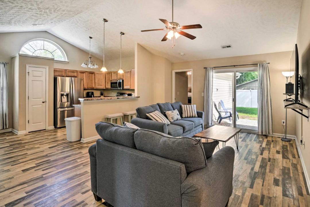 Photo of Livingroom in Murrells Inlet