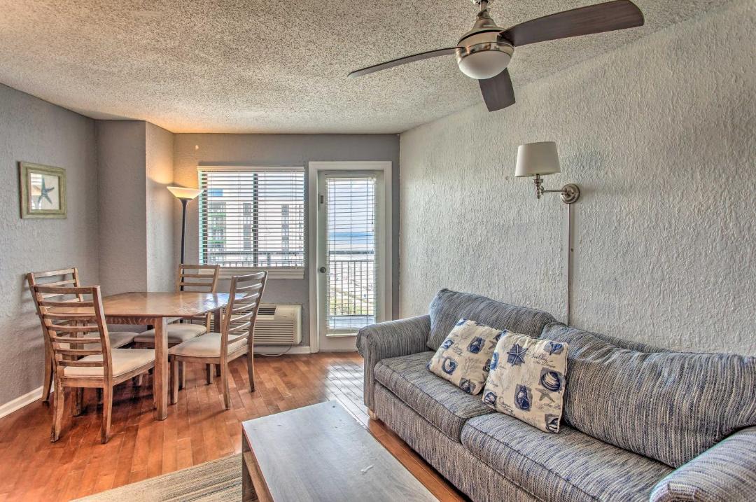 Photo of Livingroom in Myrtle Beach