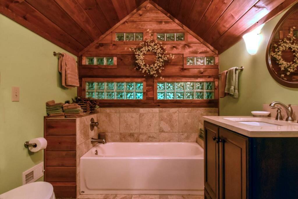 Photo of Bathroom in Topton