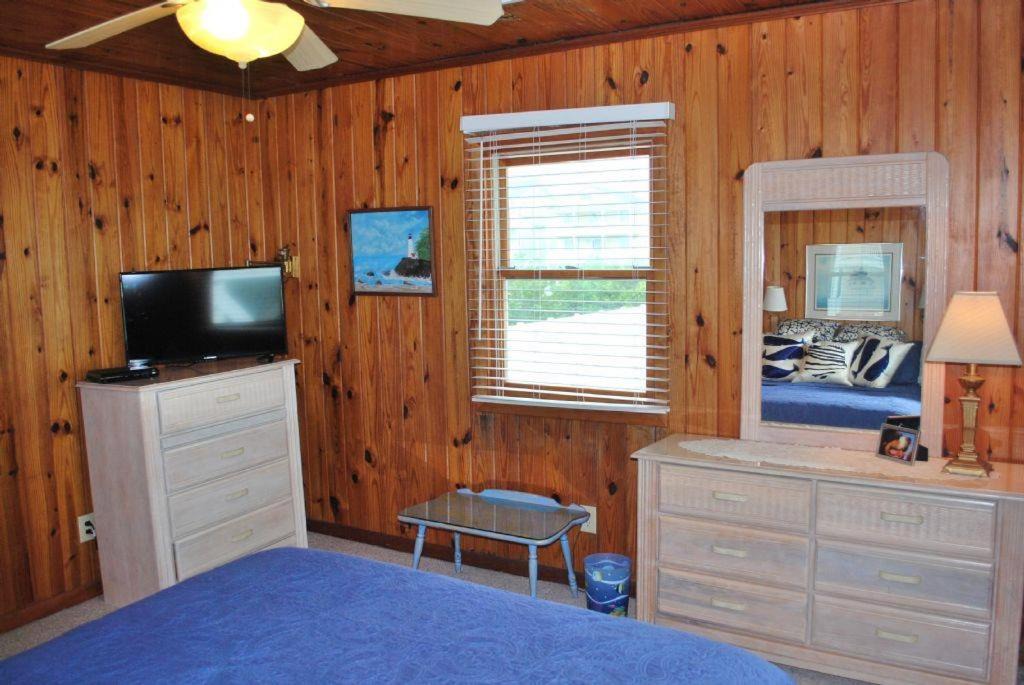 Photo of Bedroom in Holden Beach