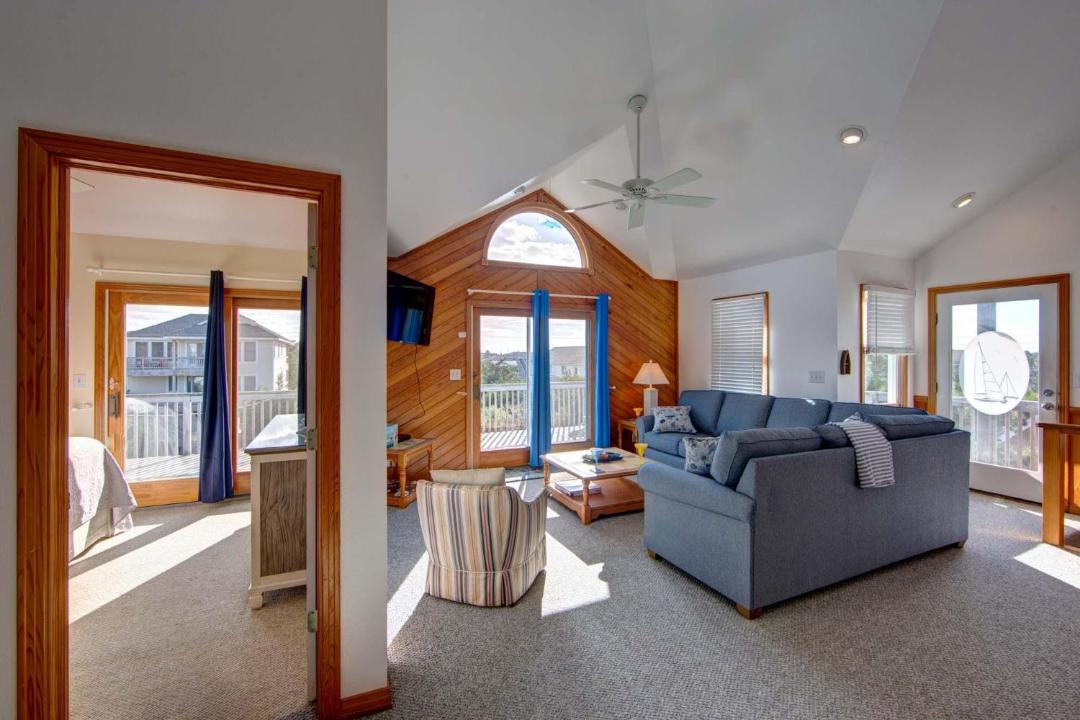Photo of Livingroom in Waves