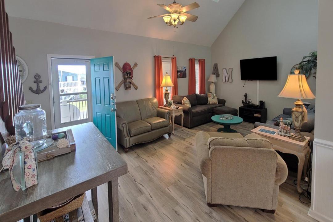 Photo of Livingroom in North Myrtle Beach