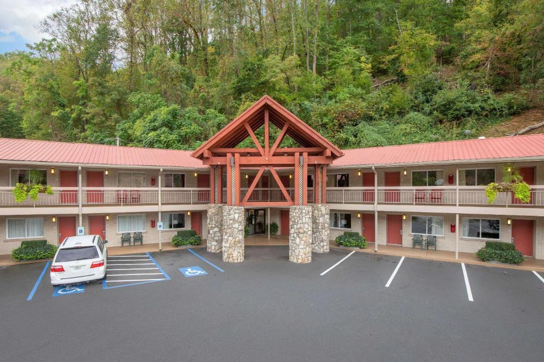 Photo of Others in Cherokee