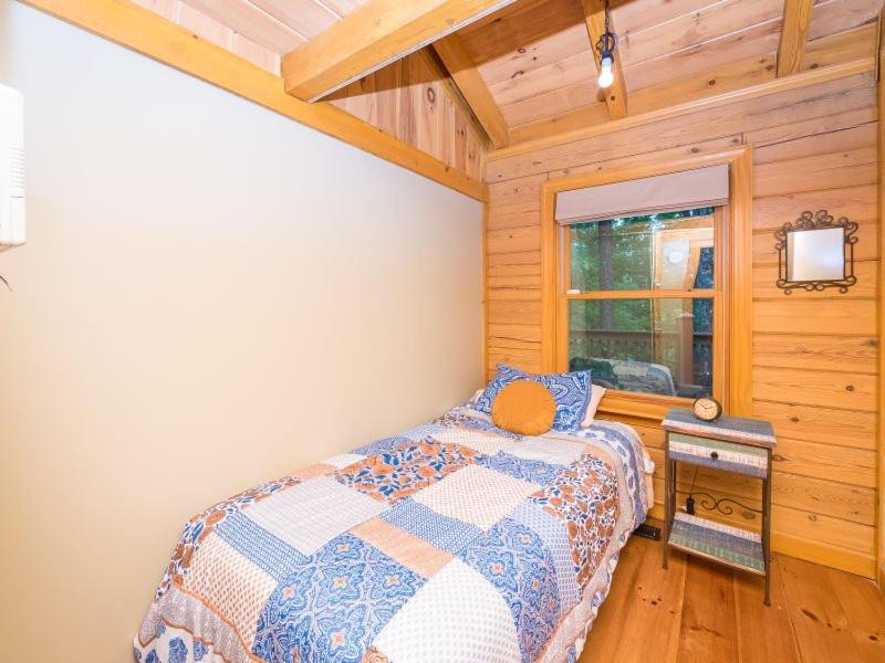 Photo of Bedroom in Wildwood