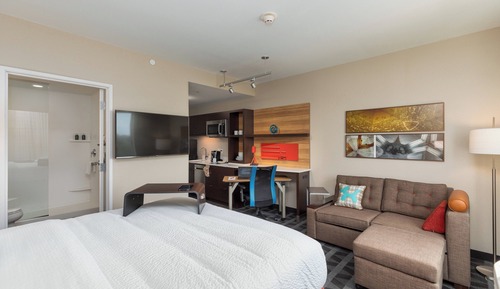 Studio, 2 Queen Beds (Mobility/Hearing Access, Roll-in Shwr)