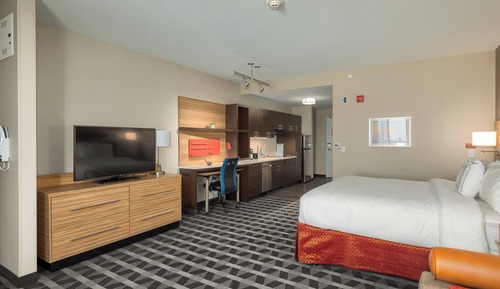 Studio, 1 King Bed with Sofa bed (Mobility Accessible, Tub)