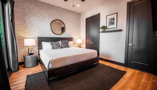 House (4 Bedrooms)