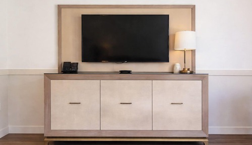 Premium Room, 1 King Bed, Fireplace, Mountain View