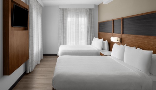 Suite, Multiple Beds (Mobility Accessible, Tub)
