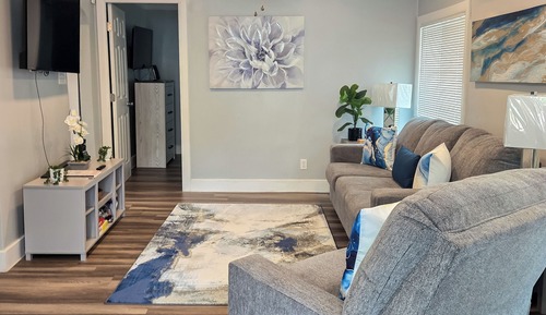 House (2 Bedrooms)
