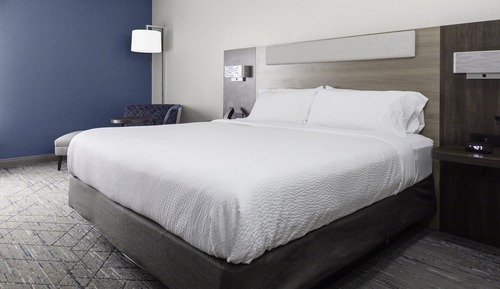 Standard Room, 1 King Bed