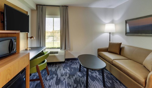 Suite, 1 King Bed with Sofa bed, Hearing Accessible